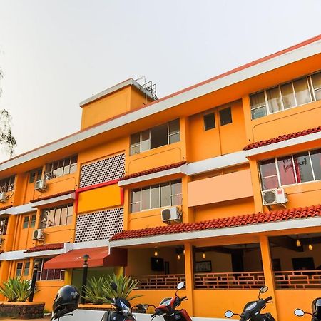 Oyo 18794 Hotel Colva Plaza Dış mekan fotoğraf